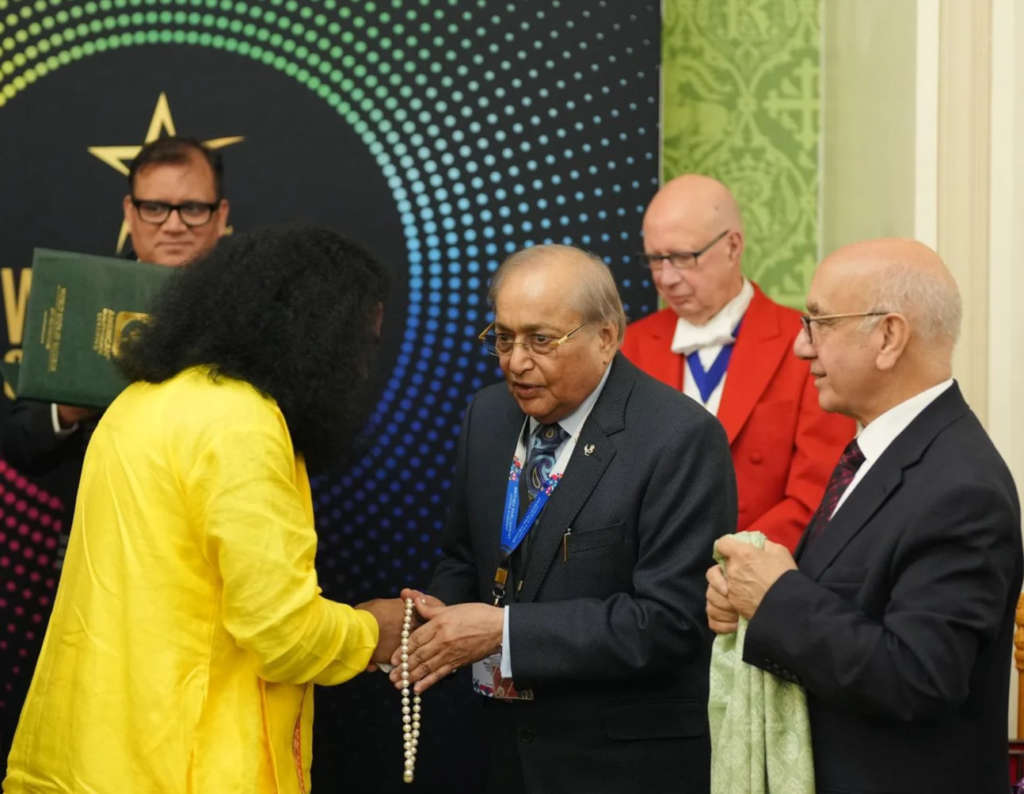 HH MahaaGURU Ji WBR 02